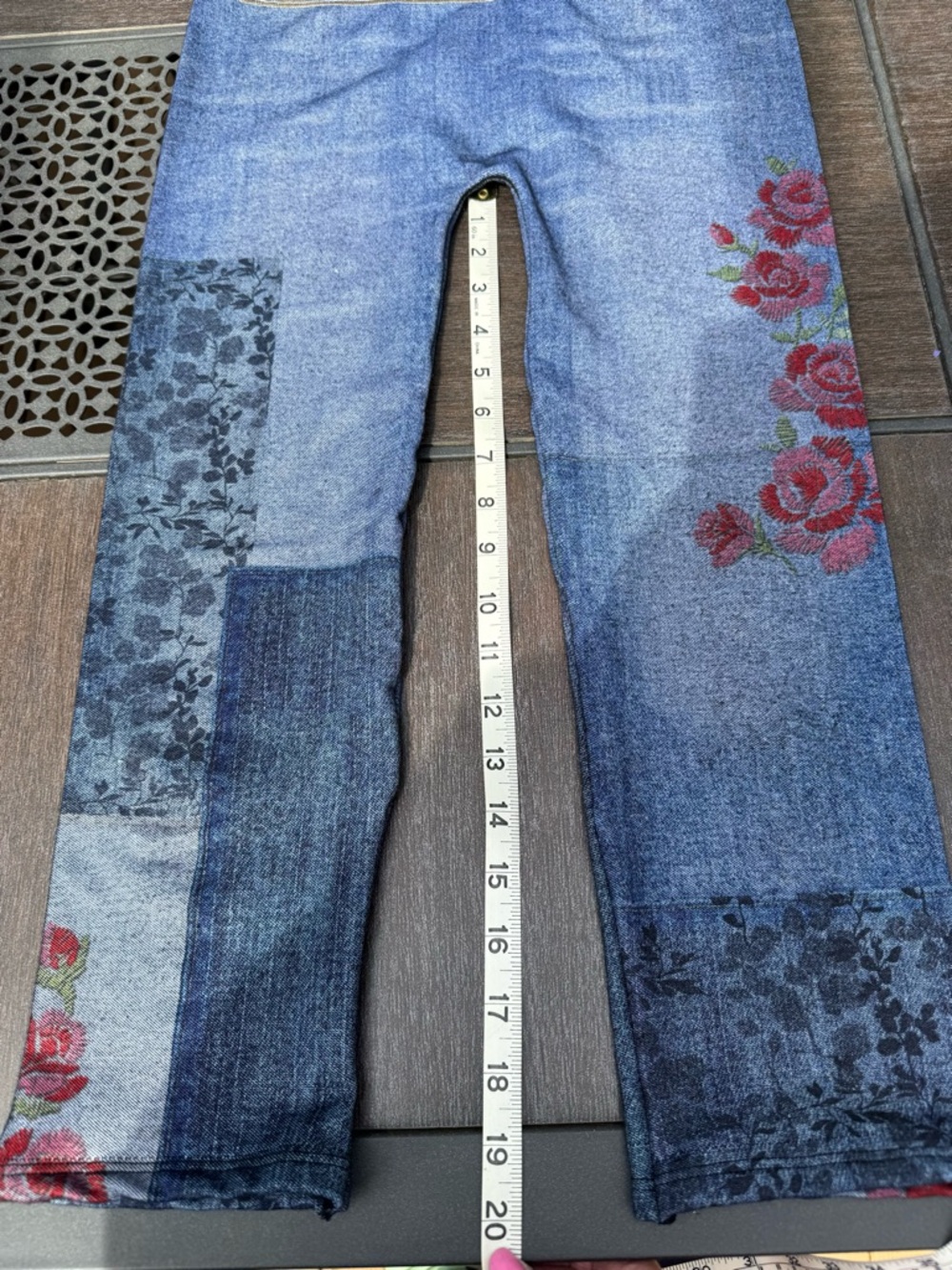 M. Rena Blue Patchwork Floral Capris - Picture 6 of 7